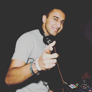 默认封面图片描述