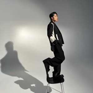 默认封面图片描述