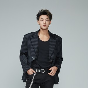 默认封面图片描述