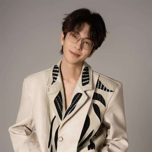 默认封面图片描述