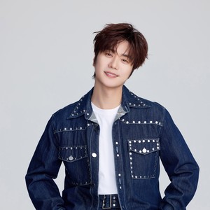 默认封面图片描述