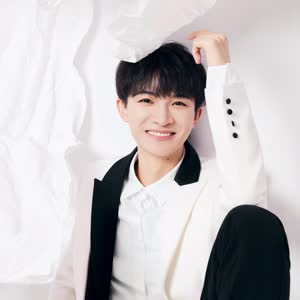 默认封面图片描述