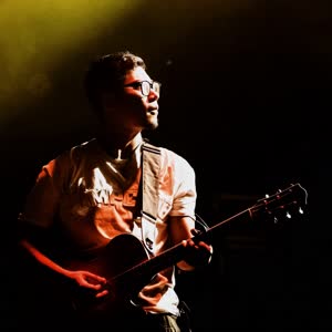 默认封面图片描述